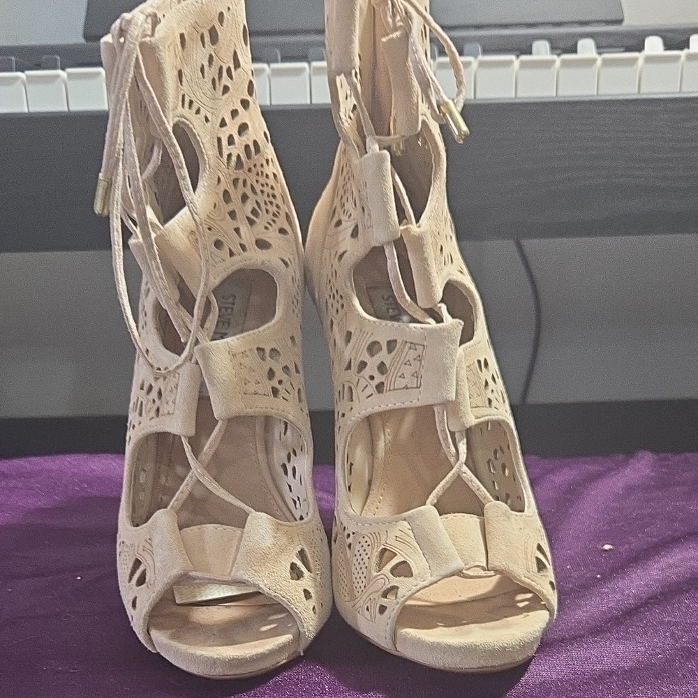 Steve Madden Cream Gladiator Heels